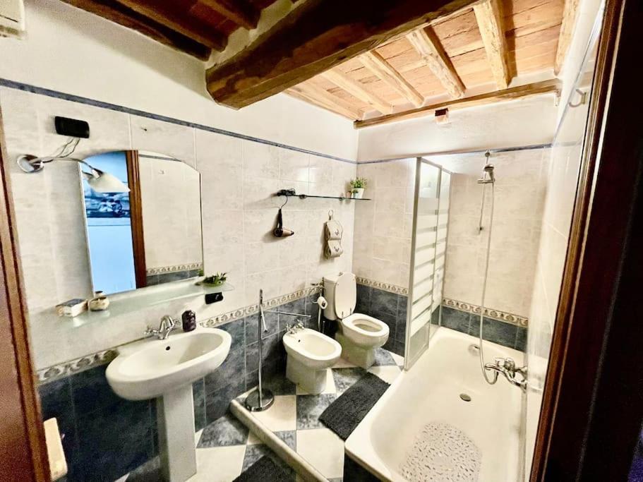 Casa Luisa - Mura Di Лука Екстериор снимка